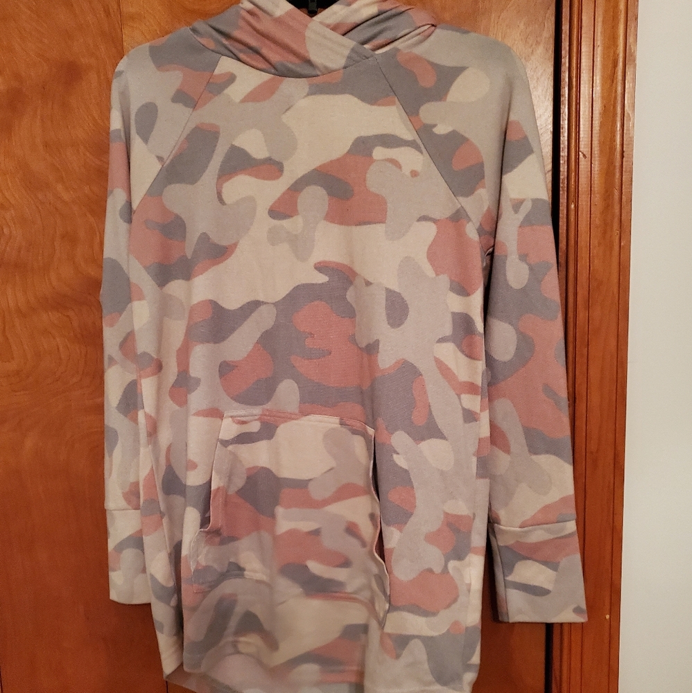 EUC Amber hoodie